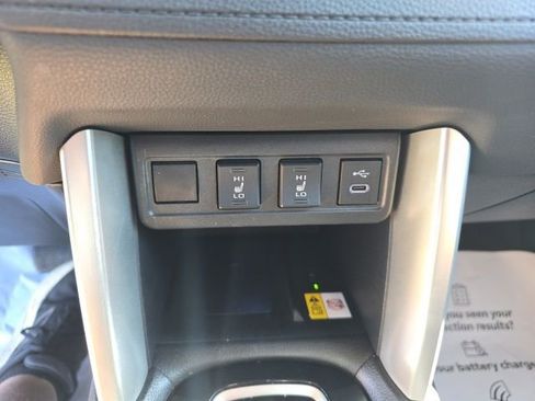 Used 2023 Toyota Corolla Cross XLE image 18