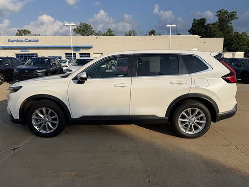 Used 2024 Honda CR-V EX image 3