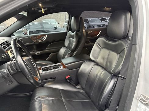 Used 2019 Lincoln Continental Reserve image 12