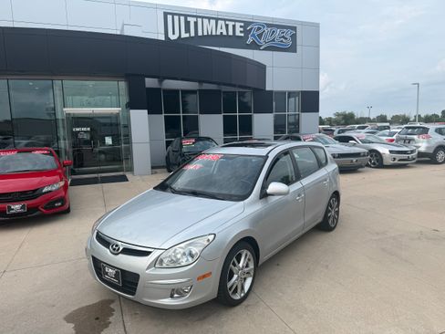 Used 2009 Hyundai Elantra w/ Premium-Sport Pkg 2 FWD image 1