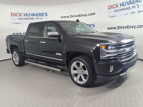 Used 2016 Chevrolet Silverado 1500 High Country w/ High Country Premium Package AWD/4WD image 3