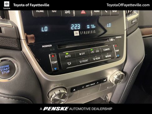Used 2019 Toyota Land Cruiser AWD/4WD image 33
