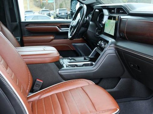 Used 2024 GMC Sierra 3500 Denali Ultimate image 22