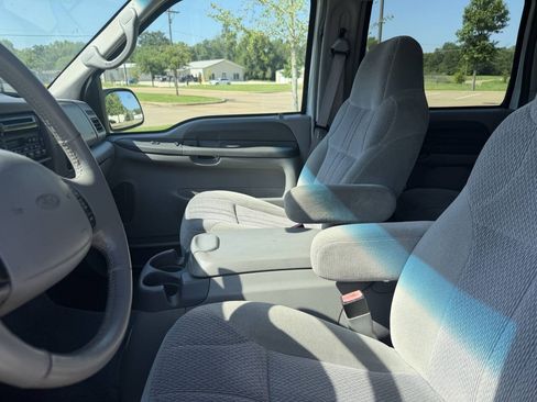 Used 2001 Ford Excursion XLT RWD image 13