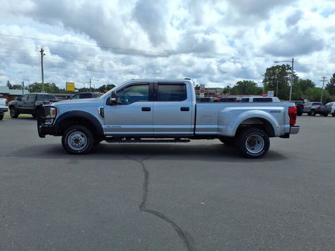 Used 2022 Ford F350 XLT image 3