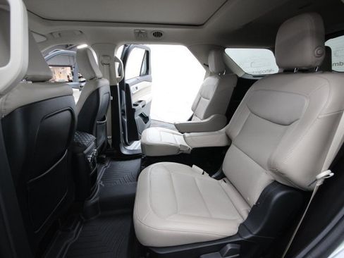 Used 2020 Ford Explorer Limited image 24