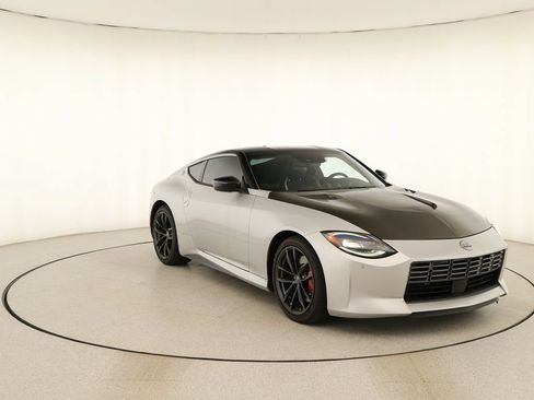 Used 2024 Nissan Z Performance w/ Floor Mat Package RWD image 10