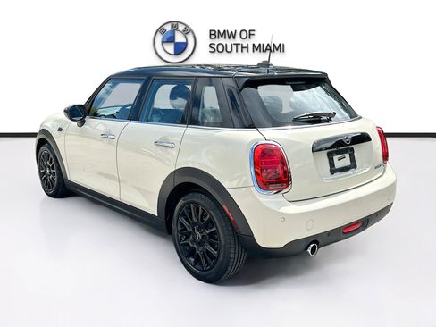 Used 2020 MINI Cooper 4-Door Hardtop w/ Storage Package image 5