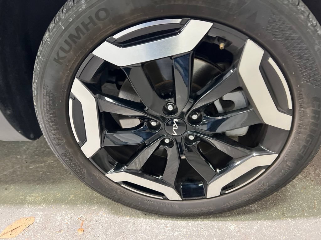 Used 2025 Kia Telluride S FWD image 45