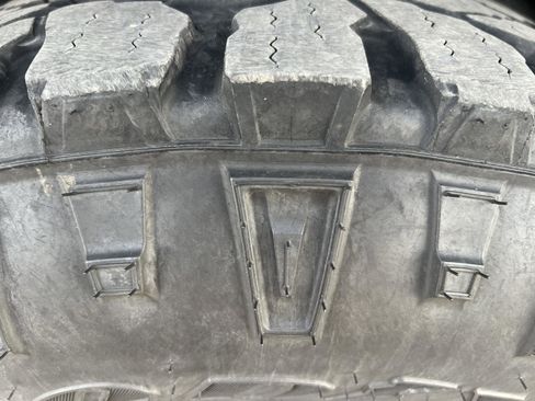 Used 2022 Ford F250 Lariat w/ Tremor Off-Road Package image 10