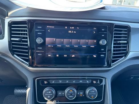 Used 2020 Volkswagen Atlas Cross Sport SEL AWD/4WD image 21