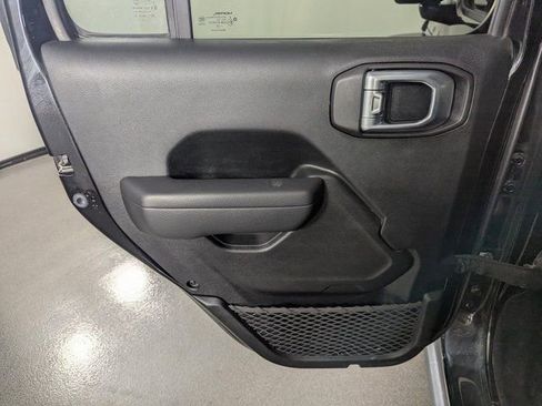 Used 2022 Jeep Wrangler Unlimited Sport AWD/4WD image 14