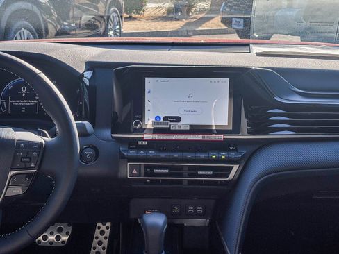 New 2026 Toyota Camry Hybrid FWD image 16