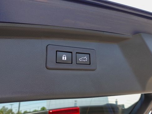 Used 2021 Subaru Outback Premium w/ Popular Package #1 AWD/4WD image 24