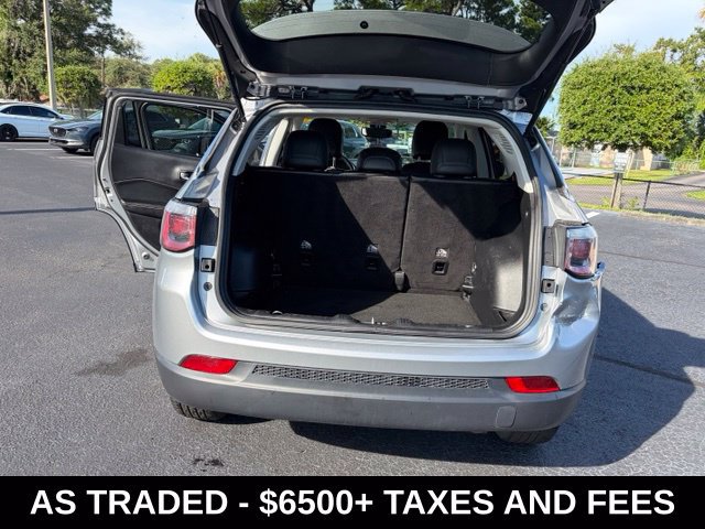 Used 2018 Jeep Compass Latitude w/ Popular Equipment Group AWD/4WD image 16