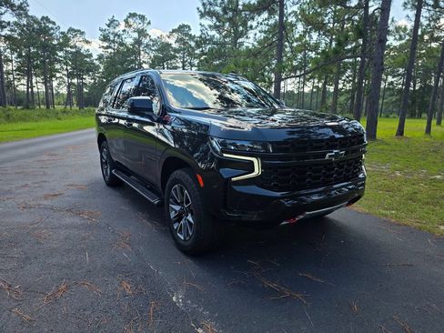 Used 2023 Chevrolet Tahoe Z71 w/ Luxury Package AWD/4WD image 6