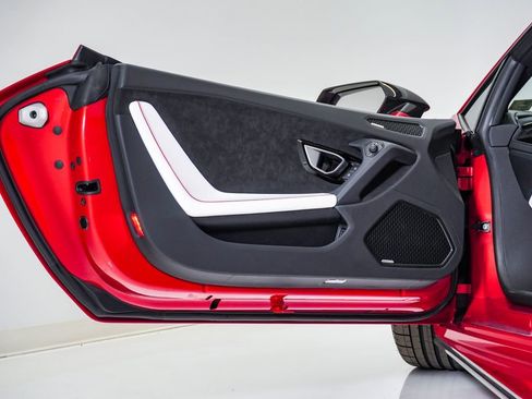 Used 2023 Lamborghini Huracan EVO image 41