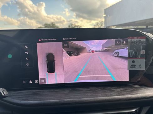 Used 2025 Audi Q5 Premium Plus w/ Premium Plus image 25