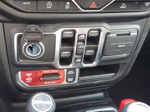 Used 2023 Jeep Gladiator Rubicon w/ LED Lighting Group image 19