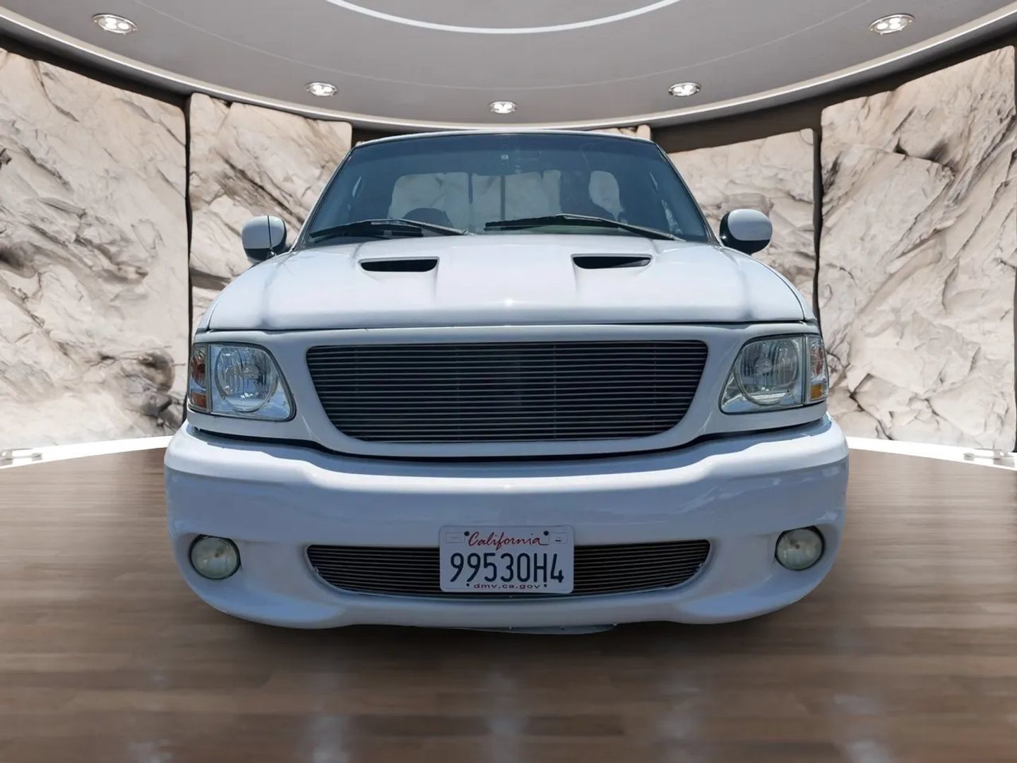 Used 2003 Ford F150 Lightning RWD image 2