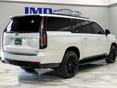 Used 2021 Cadillac Escalade ESV Sport w/ Heavy-Duty Trailer Package AWD/4WD image 11