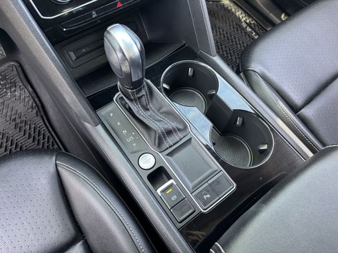 Certified 2022 Volkswagen Atlas SE w/ Panoramic Sunroof Package image 24