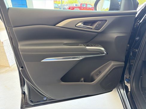 New 2026 Chevrolet Traverse LT image 10