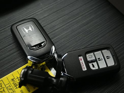 Used 2021 Honda Pilot Touring image 29