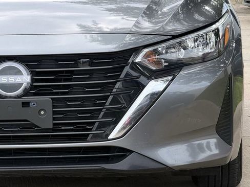 Used 2024 Nissan Sentra SV FWD image 9