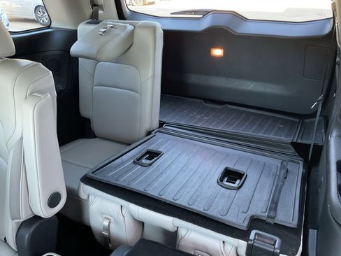 Used 2023 Nissan Pathfinder SL w/ SL Premium Package image 18