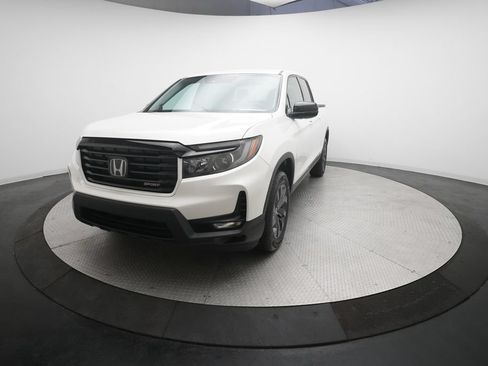 Certified 2023 Honda Ridgeline Sport image 12