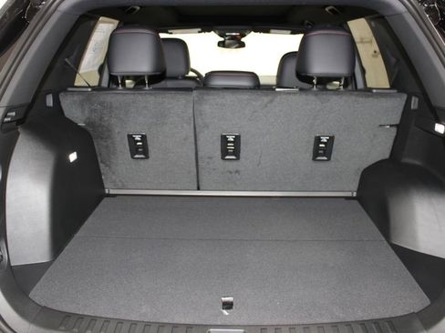 New 2026 Chevrolet Equinox RS w/ Convenience Package III AWD/4WD image 32