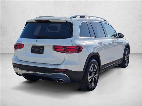 Used 2025 Mercedes-Benz GLB 250 image 5