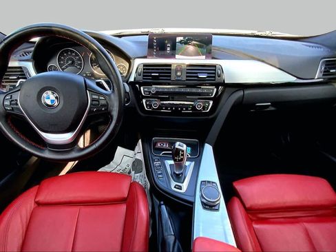 Used 2018 BMW 330e w/ Premium Package RWD image 13