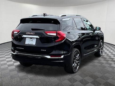 Used 2024 GMC Terrain Denali w/ Black Diamond Edition AWD/4WD image 6