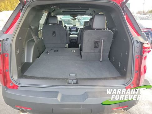 Used 2023 Chevrolet Traverse RS image 18