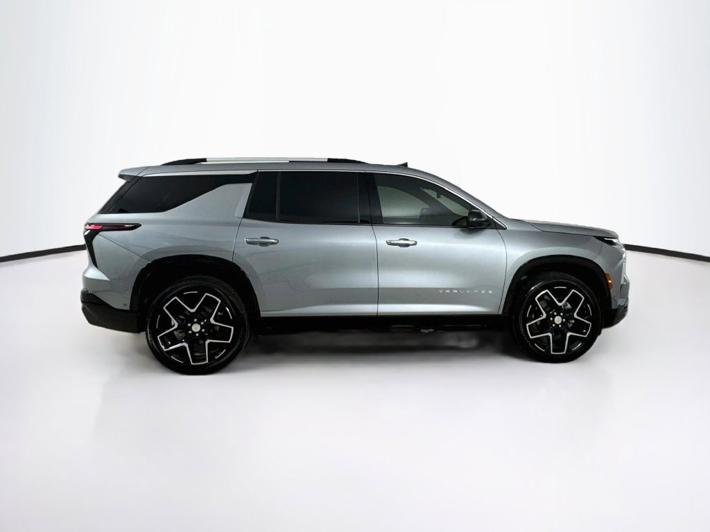 Used 2025 Chevrolet Traverse High Country AWD/4WD image 8
