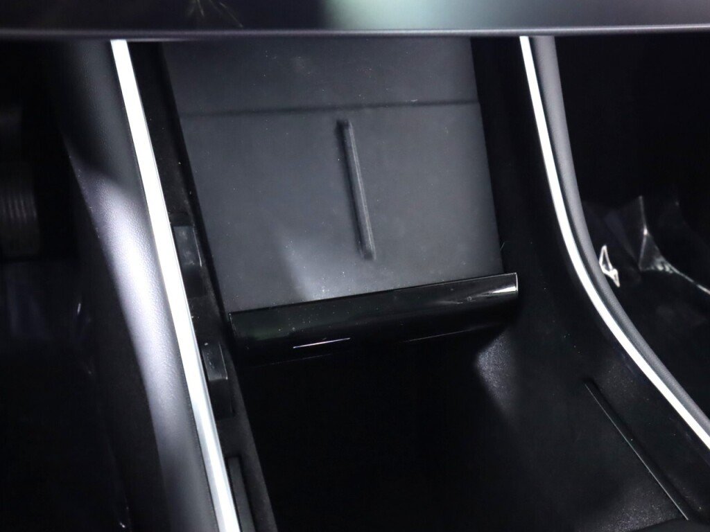 Used 2021 Tesla Model Y Long Range AWD/4WD image 26