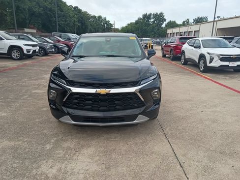 Used 2025 Chevrolet Blazer LT FWD image 5