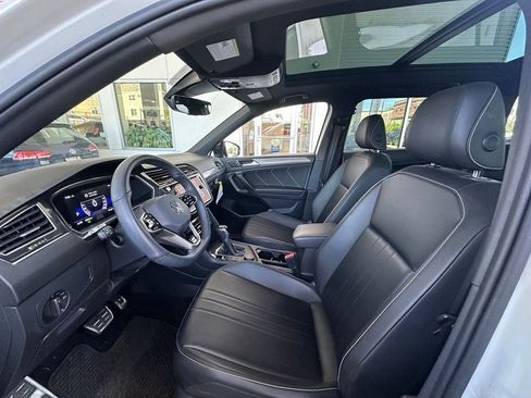 Used 2022 Volkswagen Tiguan SE R-Line AWD/4WD image 9