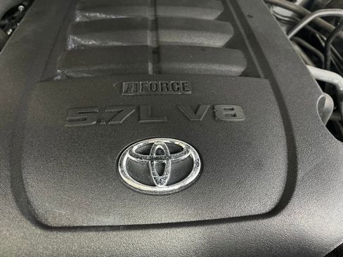 Used 2016 Toyota Tundra SR5 image 10