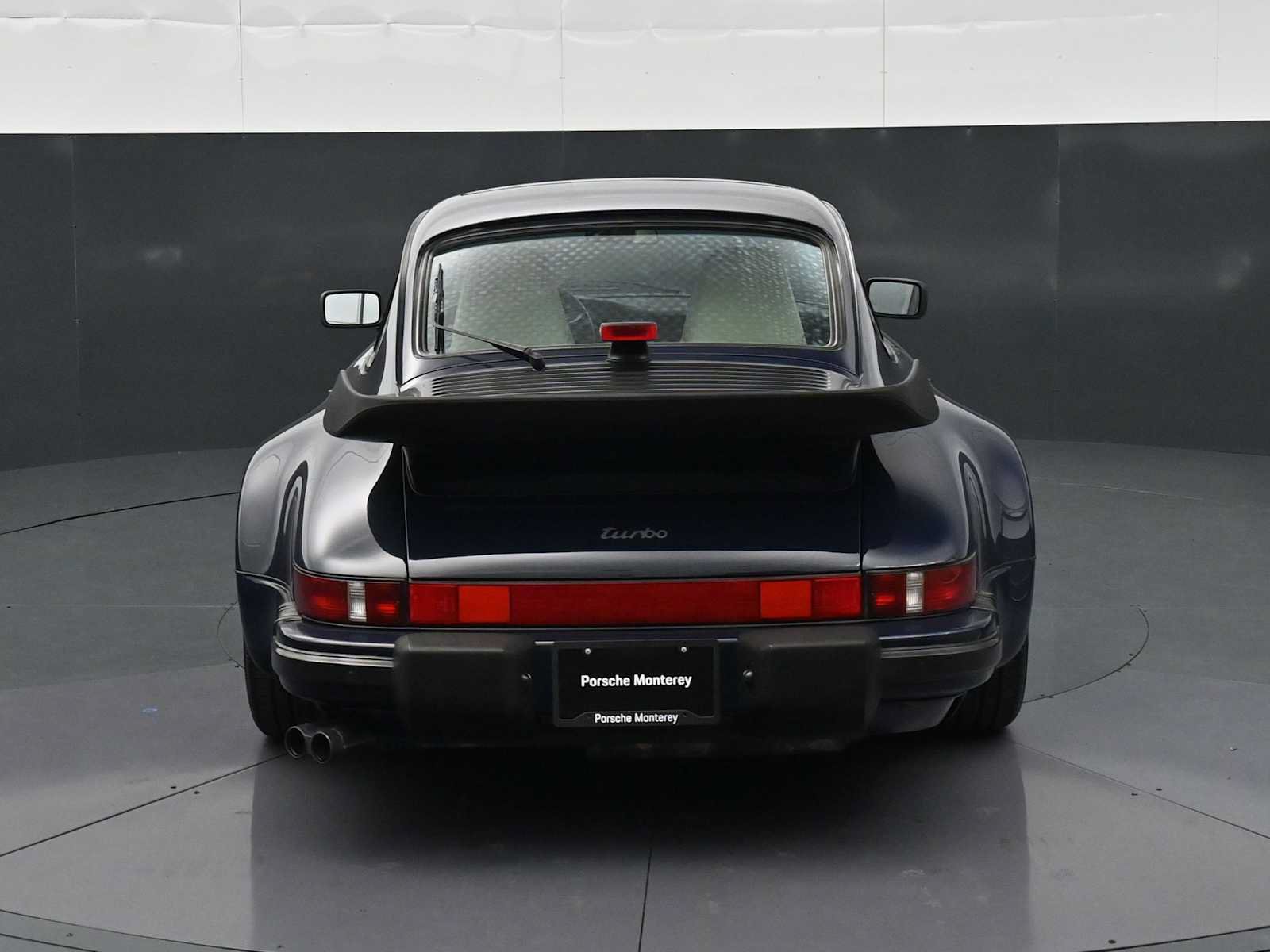 Used 1987 Porsche 911 Carrera RWD image 23