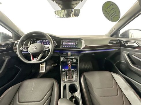 Used 2023 Volkswagen Jetta GLI Autobahn image 3