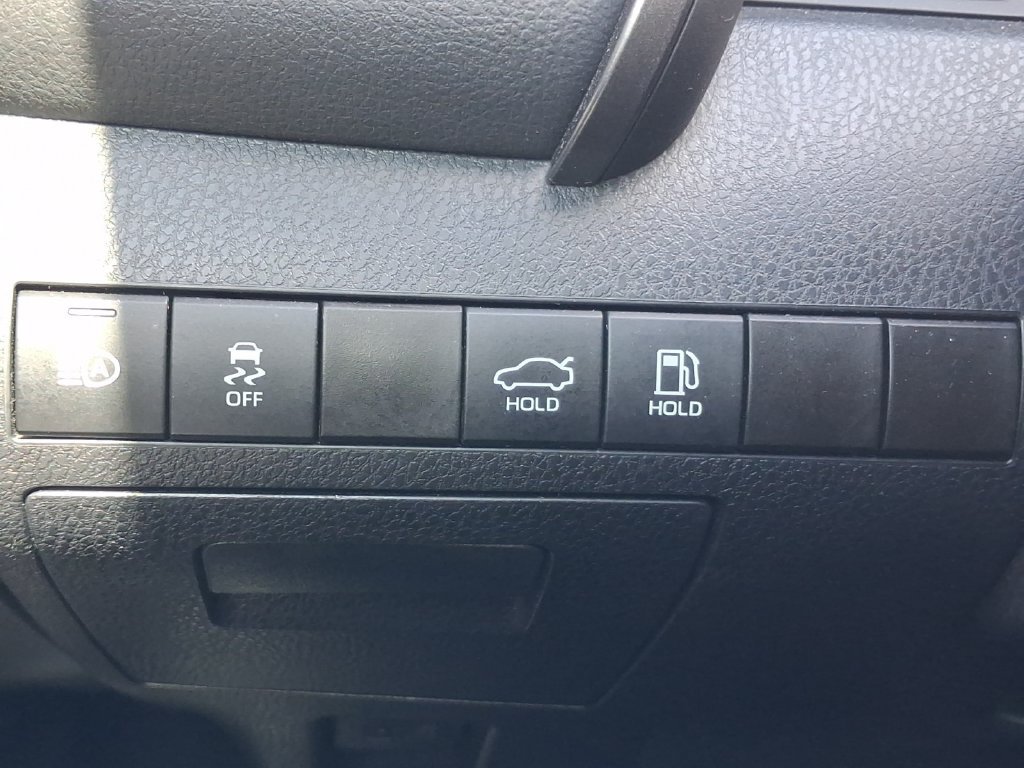 Used 2024 Toyota Camry LE FWD image 5