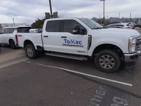 Used 2024 Ford F350 XLT w/ FX4 Off-Road Package image 7