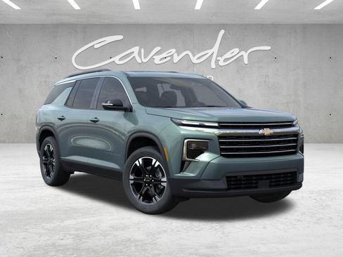 New 2027 Chevrolet Traverse LT w/ Sun and Wheel Package FWD image 7