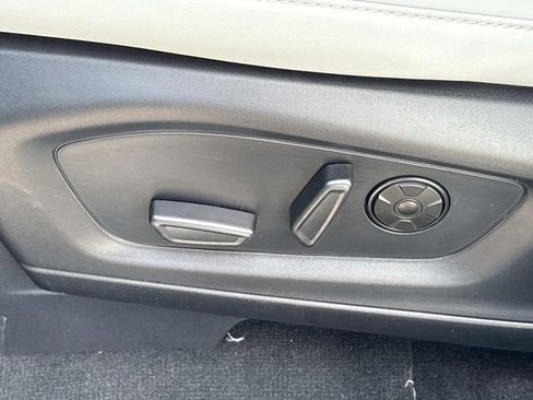 New 2026 Ford Explorer Platinum image 25