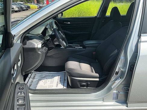 Certified 2024 Nissan Altima 2.5 SV FWD image 12