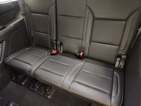 Used 2022 GMC Yukon Denali RWD image 32