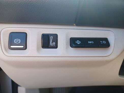 Used 2022 GMC Acadia AWD Denali w/ Denali Ultimate Package image 22